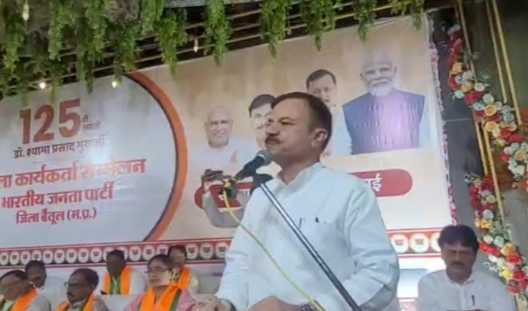 MP Education Minister: ई-अटेंडेंस पर सरकार सख्त, कोई समझौता नहीं; सुप्रीम कोर्ट के आदेश पर दोबारा TET कराने को भी तैयार MP Education Minister: ई-अटेंडेंस पर सरकार सख्त, कोई समझौता नहीं; सुप्रीम कोर्ट के आदेश पर दोबारा TET कराने को भी तैयार