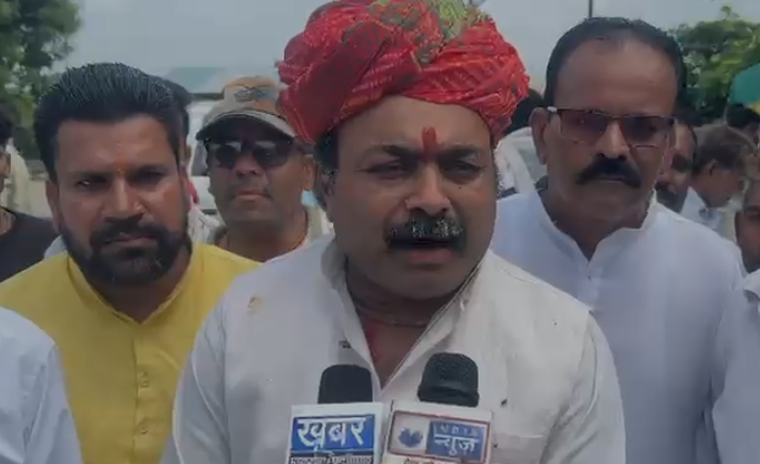 Khategaon Mandi: खातेगांव मंडी में चिया सीड की ऐतिहासिक शुरुआत, पहली ही नीलामी में मिला ₹20,101 प्रति क्विंटल का भाव Khategaon Mandi: खातेगांव मंडी में चिया सीड की ऐतिहासिक शुरुआत, पहली ही नीलामी में मिला ₹20,101 प्रति क्विंटल का भाव