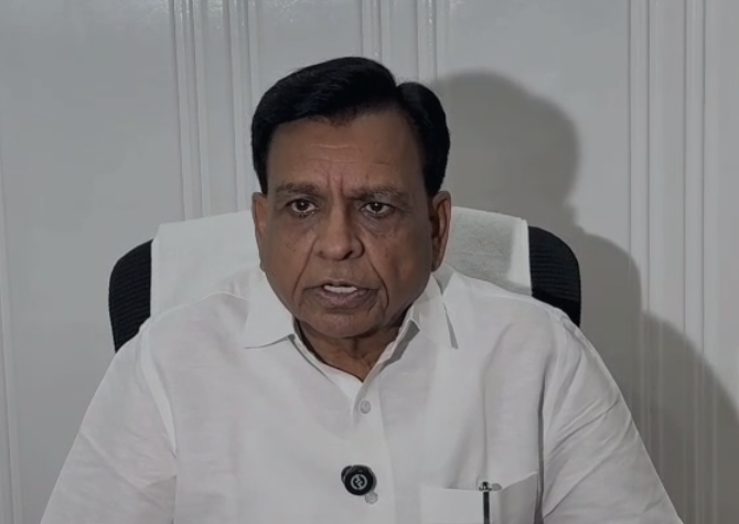 Jagdish Devda: दतिया उपचुनाव पर डिप्टी सीएम जगदीश देवड़ा का बड़ा बयान, बोले- संगठन सर्वोपरि, हर कार्यकर्ता पार्टी के फैसले के साथ; भाजपा एकजुट होकर लड़ेगी चुनाव Jagdish Devda: दतिया उपचुनाव पर डिप्टी सीएम जगदीश देवड़ा का बड़ा बयान, बोले- संगठन सर्वोपरि, हर कार्यकर्ता पार्टी के फैसले के साथ; भाजपा एकजुट होकर लड़ेगी चुनाव