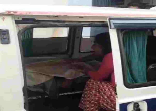 Chhindwara News: झोलाछाप डॉक्टर के इलाज से महिला की मौत! हर्रई में हड़कंप, अवैध क्लिनिक और स्वास्थ्य विभाग की कार्यप्रणाली पर उठे गंभीर सवाल Chhindwara News: झोलाछाप डॉक्टर के इलाज से महिला की मौत! हर्रई में हड़कंप, अवैध क्लिनिक और स्वास्थ्य विभाग की कार्यप्रणाली पर उठे गंभीर सवाल