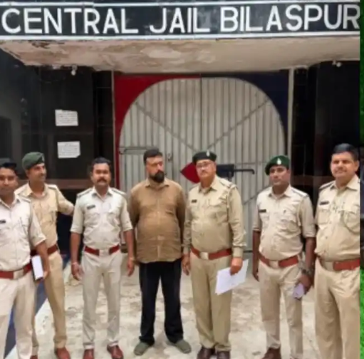 Bilaspur Raid: बिलासपुर में वन विभाग का अनोखा स्टिंग ऑपरेशन ग्राहक बनकर पेट शॉप पहुंचे कर्मचारी, छापेमारी में 4 प्रतिबंधित कछुए जब्त; संचालक गिरफ्तार Bilaspur Raid: बिलासपुर में वन विभाग का अनोखा स्टिंग ऑपरेशन ग्राहक बनकर पेट शॉप पहुंचे कर्मचारी, छापेमारी में 4 प्रतिबंधित कछुए जब्त; संचालक गिरफ्तार