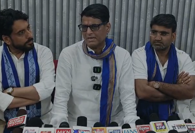 Datia By-Election: दामोदर सिंह यादव का कांग्रेस-भाजपा पर तीखा हमला, बोले- दोनों की मिलीभगत से जनता हो चुकी है परेशान Datia By-Election: दामोदर सिंह यादव का कांग्रेस-भाजपा पर तीखा हमला, बोले- दोनों की मिलीभगत से जनता हो चुकी है परेशान