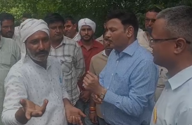 MP Farmers Protest: मूंग खरीदी को लेकर किसानों का बड़ा आंदोलन, CM आवास घेरने की तैयारी; नर्मदापुरम-भोपाल पैदल मार्च रोकने पुलिस अलर्ट MP Farmers Protest: मूंग खरीदी को लेकर किसानों का बड़ा आंदोलन, CM आवास घेरने की तैयारी; नर्मदापुरम-भोपाल पैदल मार्च रोकने पुलिस अलर्ट