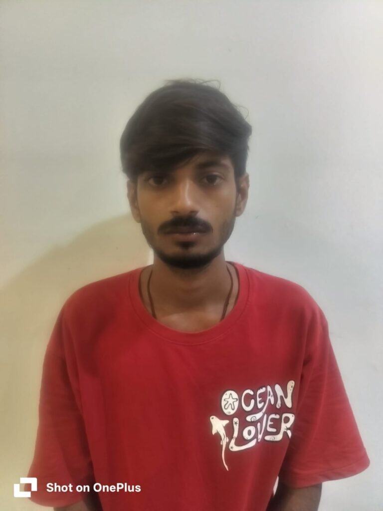 Indore Crime News: सोशल मीडिया पर हथियारों की नुमाइश पड़ी भारी, हीरानगर पुलिस ने दो बदमाशों को दबोचा; वायरल वीडियो के बाद एक्शन