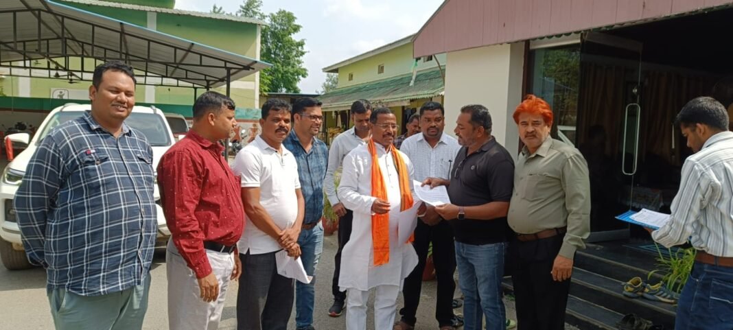 Dantewada News: 2% लंबित महंगाई भत्ते और 6 सूत्रीय मांगों को लेकर दंतेवाड़ा विधायक को सौंपा ‘मोदी की गारंटी’ का स्मरण पत्र Dantewada News: 2% लंबित महंगाई भत्ते और 6 सूत्रीय मांगों को लेकर दंतेवाड़ा विधायक को सौंपा ‘मोदी की गारंटी’ का स्मरण पत्र