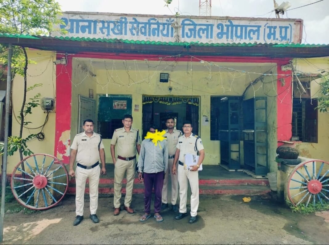 Bhopal Crime: भोपाल में अंधविश्वास का खौफनाक अंत गड़े खजाने के लालच में पिता ने मासूम बेटी की कर दी हत्या, तीन महीने बाद पुलिस ने किया सनसनीखेज खुलासा Bhopal Crime: भोपाल में अंधविश्वास का खौफनाक अंत गड़े खजाने के लालच में पिता ने मासूम बेटी की कर दी हत्या, तीन महीने बाद पुलिस ने किया सनसनीखेज खुलासा