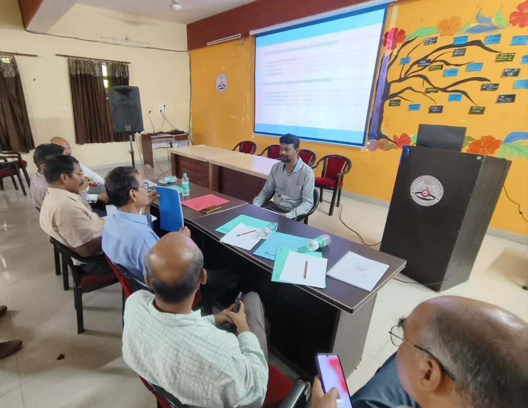 KTUJM Research Seminar: कुशाभाऊ ठाकरे पत्रकारिता विश्वविद्यालय में पीएचडी प्री-सबमिशन सेमिनार; चार शोधार्थियों ने प्रस्तुत किया अपना शोध KTUJM Research Seminar: कुशाभाऊ ठाकरे पत्रकारिता विश्वविद्यालय में पीएचडी प्री-सबमिशन सेमिनार; चार शोधार्थियों ने प्रस्तुत किया अपना शोध