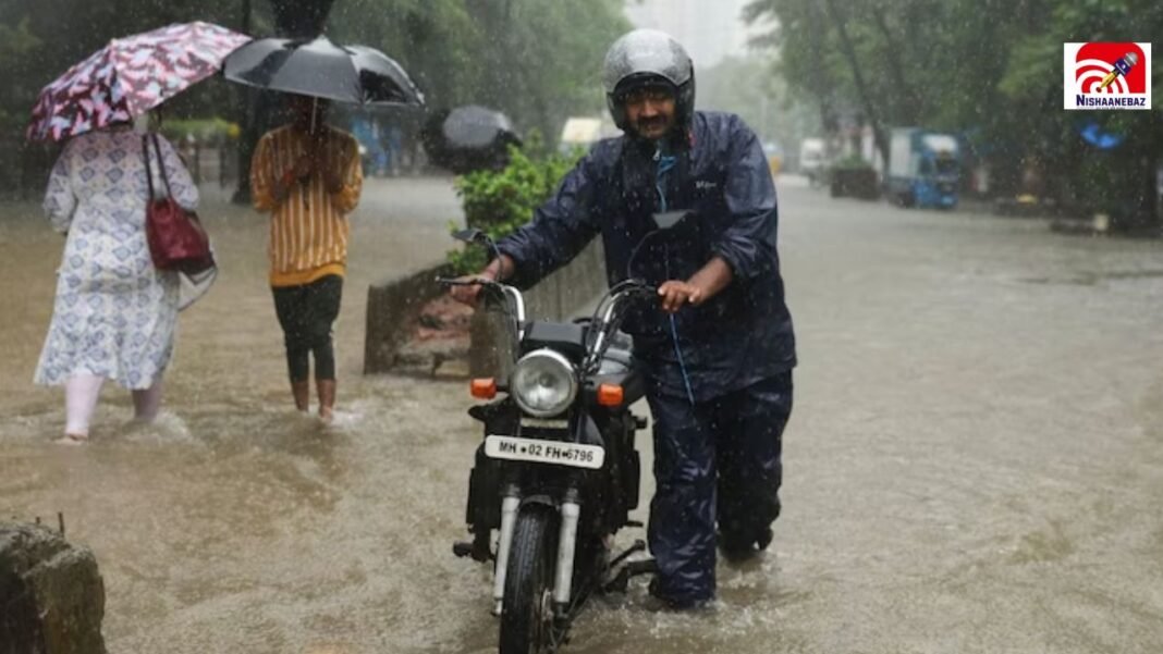 बारिश में बंद हो गई बाइक? भूलकर भी न करें ये 5 गलतियां, वरना… बारिश में बंद हो गई बाइक? भूलकर भी न करें ये 5 गलतियां, वरना…
