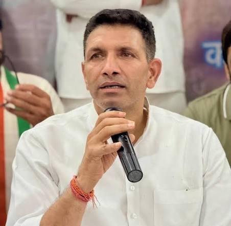 MP Politics: सरदार सरोवर मुआवजे पर गरमाई सियासत, जीतू पटवारी का सरकार पर बड़ा हमला; बोले- ‘शिवराज का पाप, मोहन की चुप्पी क्यों?’ MP Politics: सरदार सरोवर मुआवजे पर गरमाई सियासत, जीतू पटवारी का सरकार पर बड़ा हमला; बोले- ‘शिवराज का पाप, मोहन की चुप्पी क्यों?’