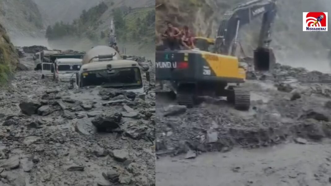 जम्मू-कश्मीर में मॉनसून का कहर! किश्तवाड़ में बादल फटने से मची तबाही, मलबे में दबीं कई गाड़ियां जम्मू-कश्मीर में मॉनसून का कहर! किश्तवाड़ में बादल फटने से मची तबाही, मलबे में दबीं कई गाड़ियां