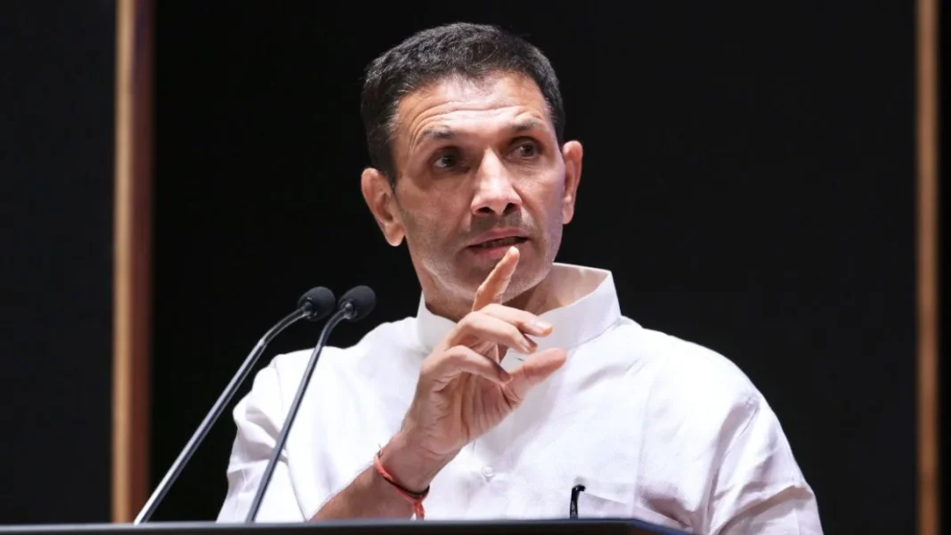 Jitu Patwari: दतिया उपचुनाव में जीतू पटवारी का शक्ति प्रदर्शन, भाजपा पर साधा निशाना; बोले- ‘नोटों से नहीं, वोट की ताकत से दीजिए जवाब’ Jitu Patwari: दतिया उपचुनाव में जीतू पटवारी का शक्ति प्रदर्शन, भाजपा पर साधा निशाना; बोले- ‘नोटों से नहीं, वोट की ताकत से दीजिए जवाब’