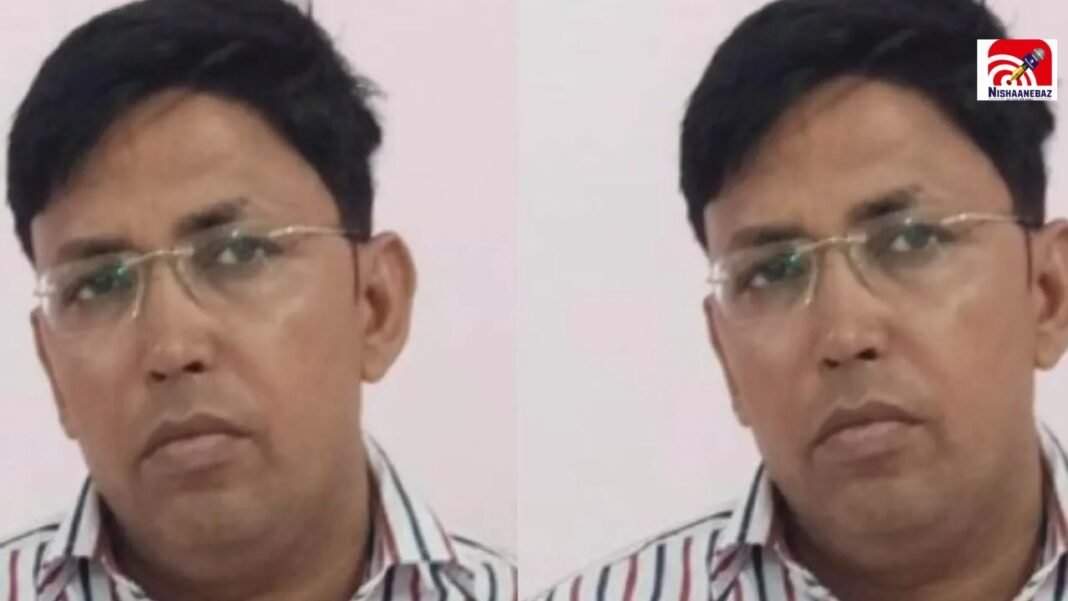 MP में बड़ा खुलासा! एक डॉक्टर, दो जिलों में नौकरी और दोनों जगह से वेतन, मचा हड़कंप MP में बड़ा खुलासा! एक डॉक्टर, दो जिलों में नौकरी और दोनों जगह से वेतन, मचा हड़कंप