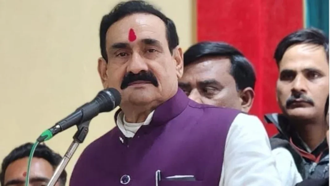 Datia Bypoll: ‘दोस्ती और दुश्मनी दोनों याद रखता हूं… भूलने वाला नहीं हूं’, दतिया में पूर्व गृहमंत्री नरोत्तम मिश्रा के बयान से सियासत गरम, DM-SP को दी चेतावनी Datia Bypoll: ‘दोस्ती और दुश्मनी दोनों याद रखता हूं… भूलने वाला नहीं हूं’, दतिया में पूर्व गृहमंत्री नरोत्तम मिश्रा के बयान से सियासत गरम, DM-SP को दी चेतावनी