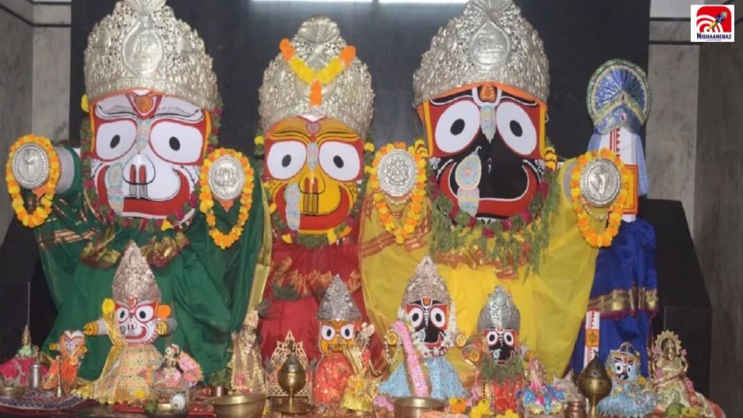 CG News: रायपुर में आज निकलेगी भव्य जगन्नाथ रथयात्रा, सवा किलो सोने की झाड़ू से होगा महाप्रभु का स्वागत CG News: रायपुर में आज निकलेगी भव्य जगन्नाथ रथयात्रा, सवा किलो सोने की झाड़ू से होगा महाप्रभु का स्वागत