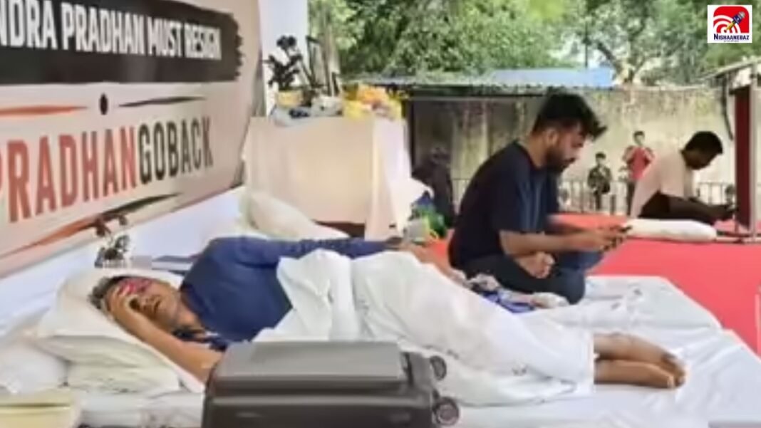 जंतर-मंतर पर बवाल के बीच अभिजीत दीपके का बड़ा दावा- सोनम वांगचुक पर हुई हमले की कोशिश, मुझे भी नहीं छोड़ा जंतर-मंतर पर बवाल के बीच अभिजीत दीपके का बड़ा दावा- सोनम वांगचुक पर हुई हमले की कोशिश, मुझे भी नहीं छोड़ा
