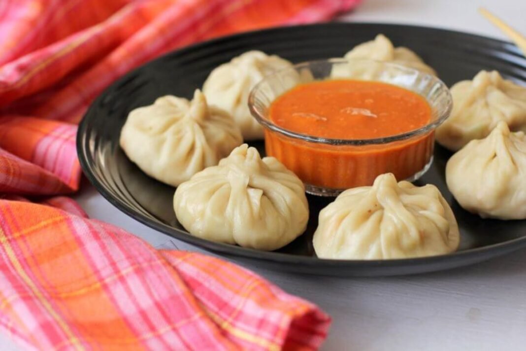 Market Style Veg Momos Recipe: घर पर बनाएं बाजार जैसे सॉफ्ट और स्वादिष्ट वेज मोमोज, जानें शेफ की सीक्रेट रेसिपी और टिप्स Market Style Veg Momos Recipe: घर पर बनाएं बाजार जैसे सॉफ्ट और स्वादिष्ट वेज मोमोज, जानें शेफ की सीक्रेट रेसिपी और टिप्स