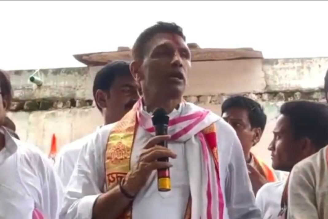 Political Heat in Datia By-Election: ‘सुन लो SP मेरा नाम जीतू है’; दतिया में उपचुनाव प्रचार के दौरान पीसीसी चीफ जीतू पटवारी का पुलिस अफसरों को तीखा अल्टीमेटम Political Heat in Datia By-Election: ‘सुन लो SP मेरा नाम जीतू है’; दतिया में उपचुनाव प्रचार के दौरान पीसीसी चीफ जीतू पटवारी का पुलिस अफसरों को तीखा अल्टीमेटम