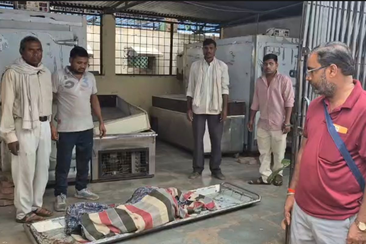 Harda Mystery Death Case: कांकरिया में बीए छात्रा का संदिग्ध परिस्थिति में मिला अधजला शव, भाई ने युवक पर प्रताड़ना का लगाया आरोप