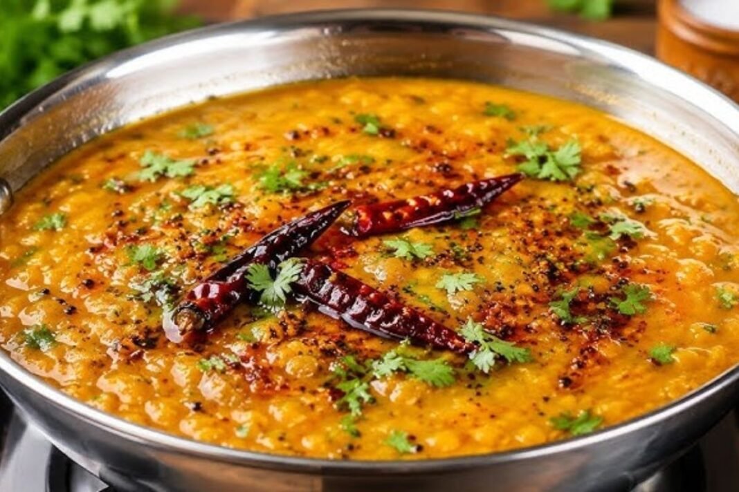 Kitchen Hacks: घर पर बनाएं रेस्तरां और ढाबे जैसी स्वादिष्ट दाल; अपनाएं ये आसान और खास शेफ टिप्स Kitchen Hacks: घर पर बनाएं रेस्तरां और ढाबे जैसी स्वादिष्ट दाल; अपनाएं ये आसान और खास शेफ टिप्स