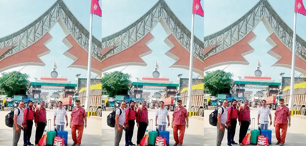 Nepal Landslide: नेपाल आपदा का खौफनाक मंजर: चाय पीने रुके रायपुर के 5 यात्रियों की बची जान, 24 घंटे मलखू में फंसे