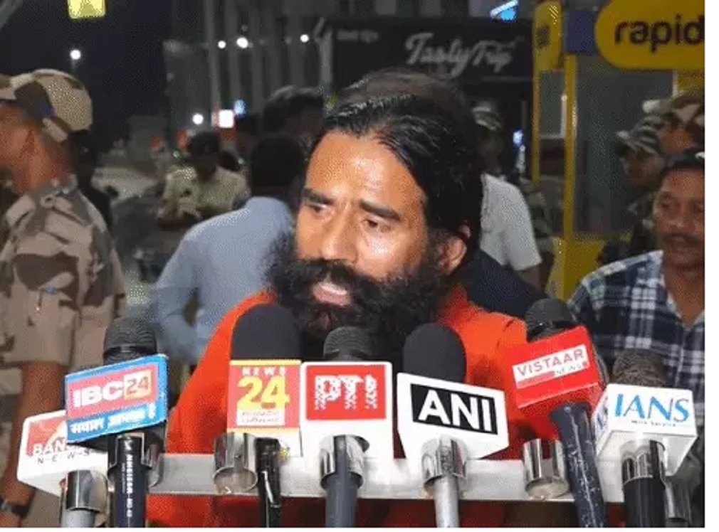 Baba Ramdev visit Raipur: बाबा रामदेव बोले- देश का बचपन और जवानी खतरे में: रायपुर में कहा- आंदोलन जरूरी, लेकिन अराजकता का समर्थन नहीं