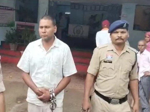 Dhamtari Crime News: नौकरी का झांसा देकर महिला को सुनसान जगह ले गए, दुष्कर्म का आरोप; एक गिरफ्तार, दूसरा फरार