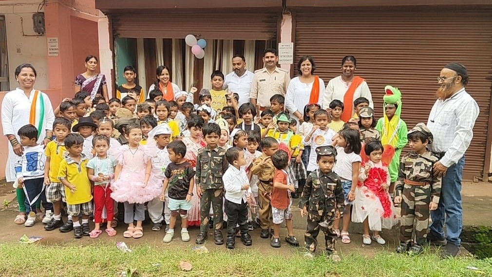 Bacheli News: बचेली में स्वतंत्रता दिवस पर फैंसी ड्रेस प्रतियोगिता आयोजित