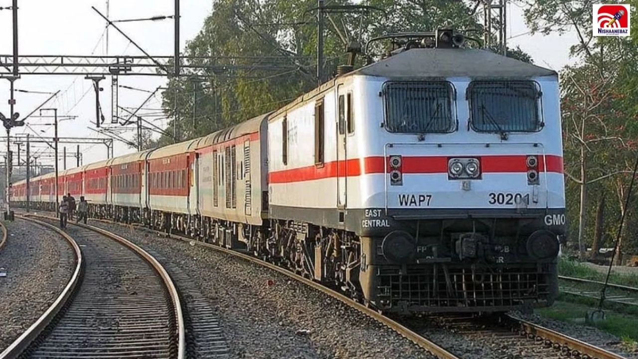 CG Stone Pelting: दुर्ग में Intercity Express पर पथराव, S-5 कोच में महिला यात्री घायल, FIR दर्ज