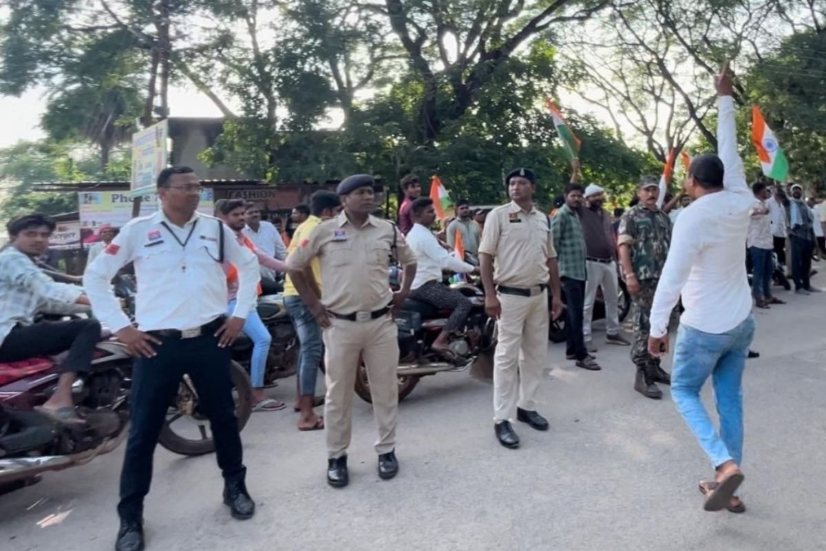 Farmer Leader Death Threats Khairagarh: खैरागढ़ में गरमाया श्री सीमेंट फैक्ट्री का विरोध: किसान नेता को मिला धमकी भरा फोन, क्षेत्र में बढ़ा तनाव