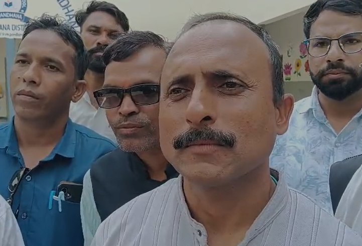MP News: पंधाना में ग्रामीण पत्रकार संघ की बैठक संपन्न, पत्रकारों की सुरक्षा और नई कार्यकारिणी के गठन 