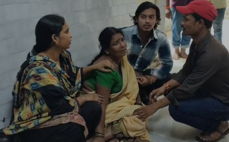 Rewa Hospital Incident: रीवा संजय गांधी अस्पताल की चौथी मंजिल से युवक ने लगाई छलांग, गंभीर हालत में भर्ती; घटना का वीडियो आया सामने
