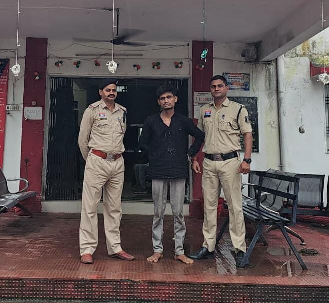Janjgir Champa Baloda Police Minor Kidnapping Arrest: जांजगीर-चांपा में नाबालिग को भगाने का मामला: मुख्य आरोपी और उसकी मां गिरफ्तार, पुलिस ने भेजा जेल