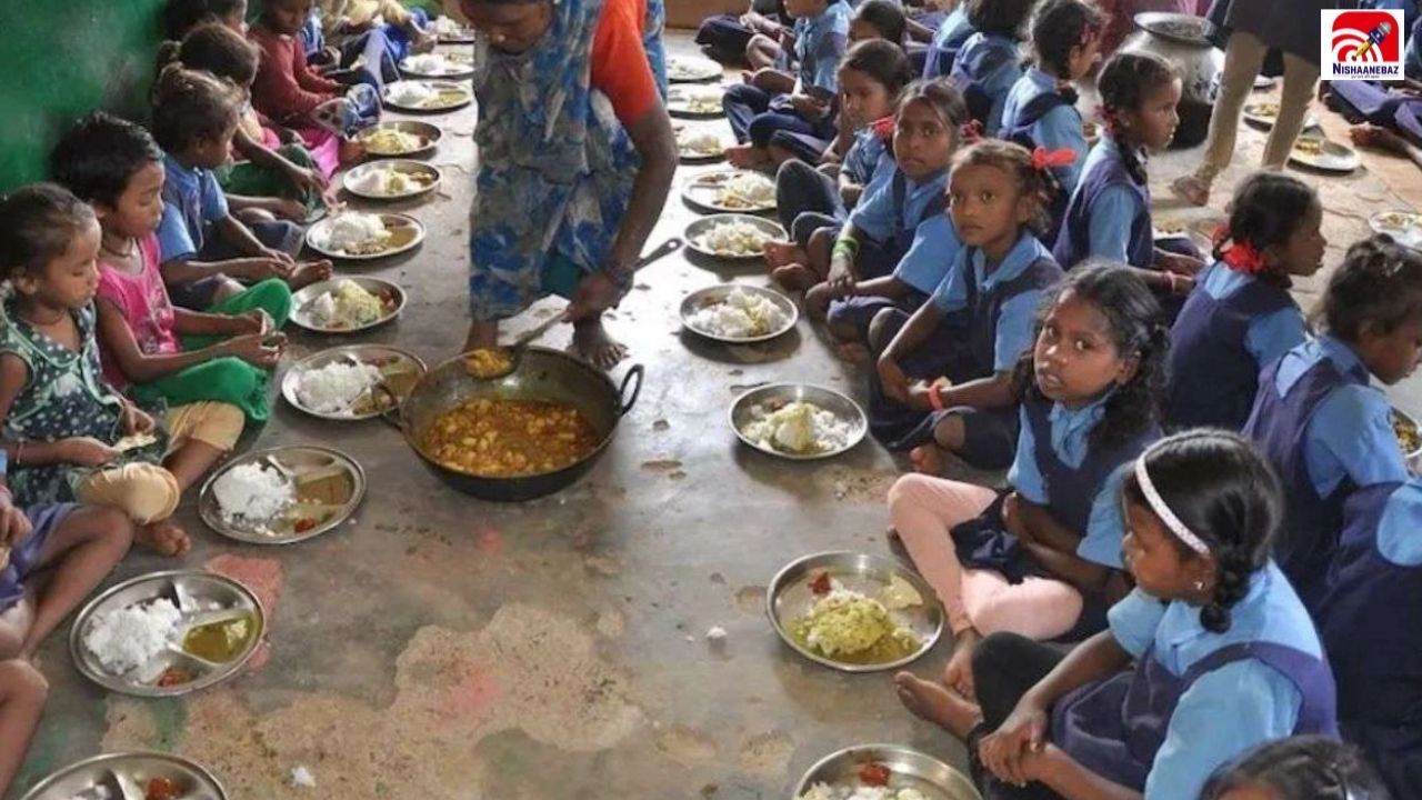 नमक समझकर खिला दिया डिटर्जेंट! बिहार के स्कूल में मिड-डे मील खाते ही 34 बच्चों की बिगड़ी हालत