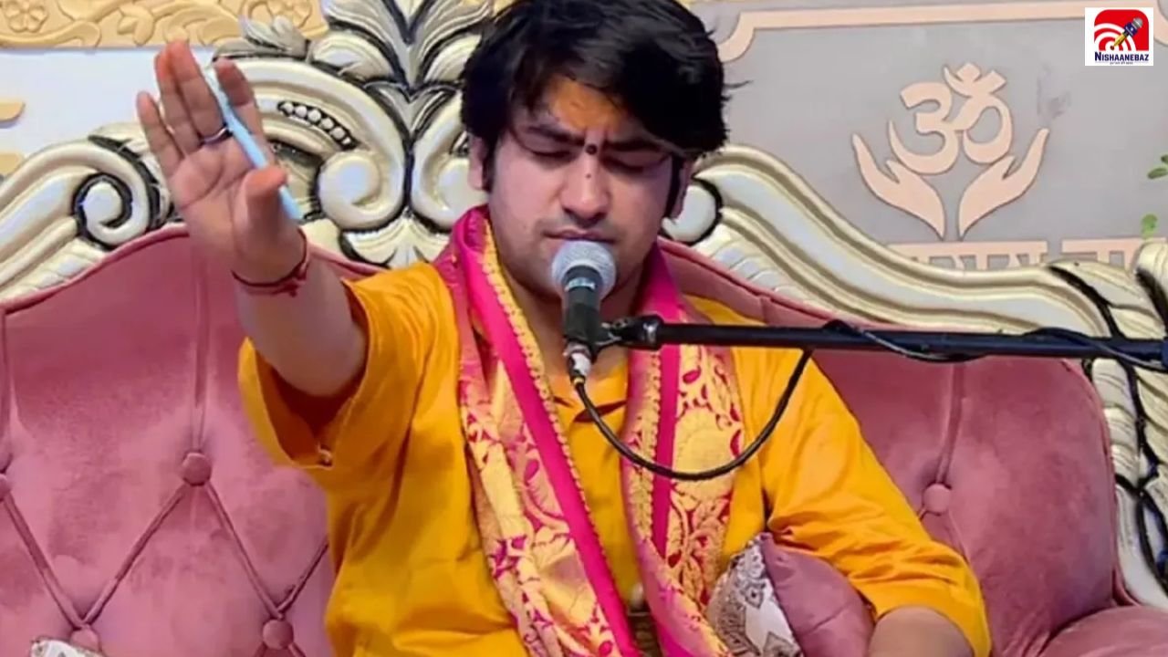कांवड़ियों को ‘आतंकवादी’ कहने पर भड़के धीरेंद्र शास्त्री! मौलाना को दो टूक- भाषा सुधारो, नहीं तो 100 बार सोचोगे