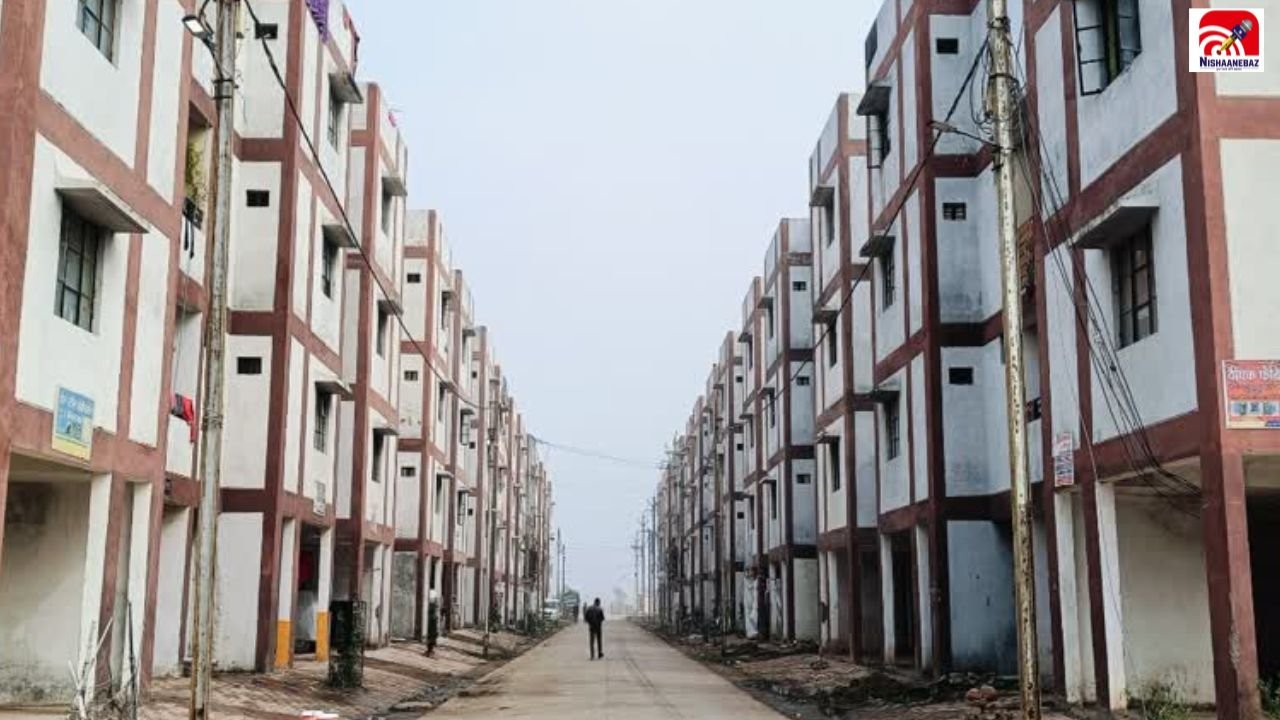 CG PM Awas Fraud: 48 मृतकों को बनाया हितग्राही, सरकारी पैसे के खेल में सचिव पर गिरी गाज