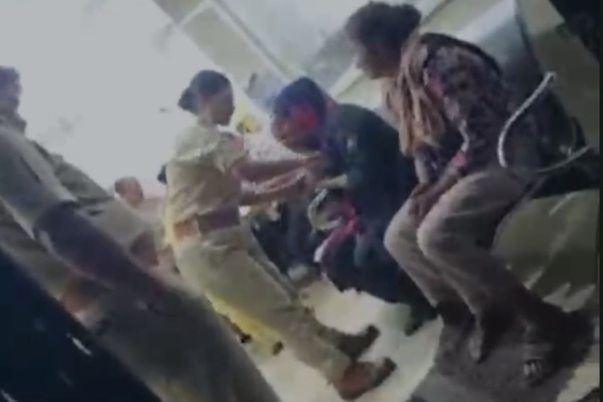 Raisen Police Misconduct News: रायसेन औद्योगिक थाने में खाकी का रौब: टीआई और महिला सब-इंस्पेक्टर की मनमानी का वीडियो वायरल, जांच की मांग