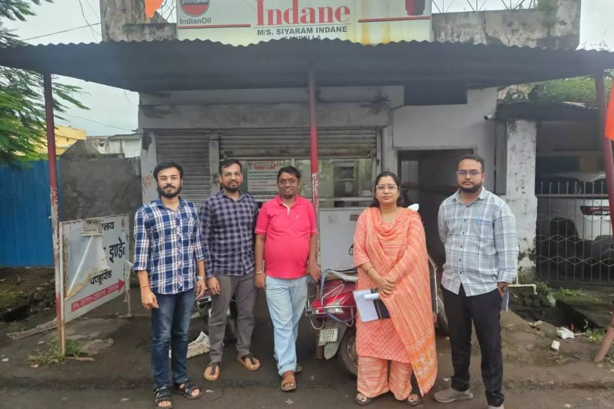 Maiming Gas Agency Raid Gaurela: गौरेला में गैस सिलेंडर का अवैध भंडारण बेनकाब: खाद्य विभाग ने मारा छापा, 471 सिलेंडर जब्त