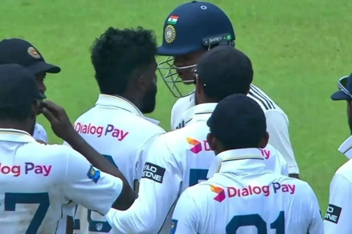 SL vs IND 2nd Test: आउट होने के बाद यशस्वी जायसवाल ने खोया आपा, श्रीलंकाई गेंदबाज को मारी टक्कर, VIDEO वायरल