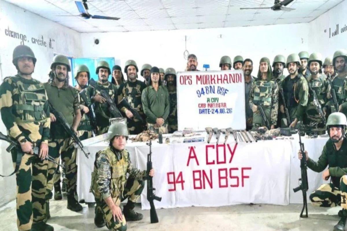 Kanker Naxal Dump Recovered Chhotebethiya: कांकेर के मोरखंडी जंगल में मिला नक्सलियों का बड़ा डंप: हथियारों और वायरलेस सेट का जखीरा बरामद