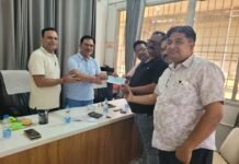 Gharghoda News: गायत्री मंदिर के भव्य मंच के लिए शुभम ट्रेडर्स ने दिए 4 लाख रुपए, समिति ने जताया आभार Gharghoda News