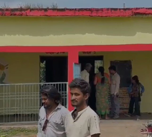 Panna News: बड़ागांव के स्कूल में आठ दिनों से मध्यान्ह भोजन बंद, बच्चों को हो रही परेशानी