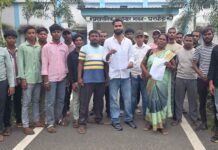 Gharghoda News: जनसुनवाई से पहले जमीन बंटवारे को लेकर भड़का आक्रोश, परिवार ने प्रशासन को दिया अल्टीमेटम Gharghoda News