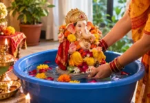 Ganesh Visarjan: गणपति विसर्जन के बाद बची चीजों का क्या करें? जानें सही तरीका
