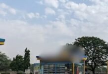 Raipur News : रायपुर में पेट्रोल पंप पर पानी मिला पेट्रोल देने का आरोप, गाड़ियां रास्ते में हुईं बंद; ग्राहकों ने किया हंगामा Raipur News