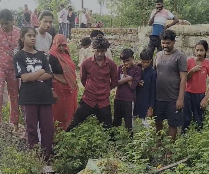 Niwari Crime: उबौरा में चोरों का आतंक: घर से पूरा संदूक उठा ले गए चोर, नकदी और जेवर पार!