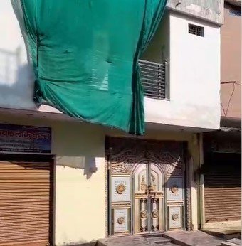 Gwalior News: ग्वालियर में दुकान पर विवाद के बाद पेट्रोल डालकर आग लगाने की कोशिश, माचिस जलाते ही मचा हड़कंप