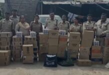 Indore News: इंदौर में आबकारी विभाग की बड़ी कार्रवाई, बंद मकान से 5.50 लाख की अवैध शराब जब्त; अब तक 5 करोड़ से ज्यादा का माल बरामद Indore News: