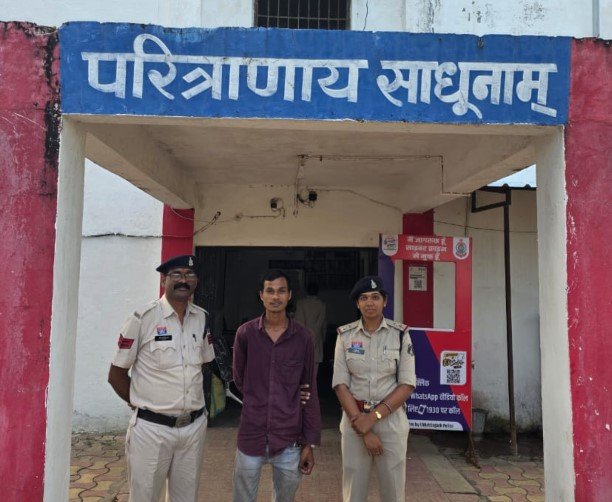Janjgir-Champa Crime: 7 महीने बाद नाबालिग बालिका को पुलिस ने खोज निकाला, बहला-फुसलाकर ले जाने वाला आरोपी गिरफ्तार