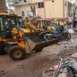 Delhi Satya Niketan Building Collapse