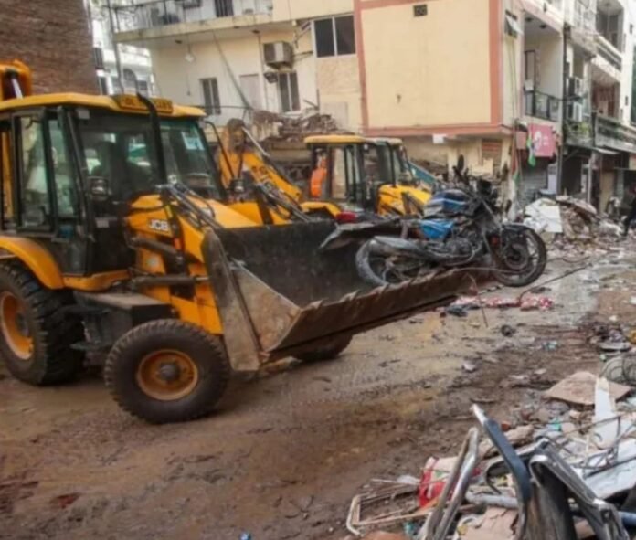 Delhi Satya Niketan Building Collapse Delhi Satya Niketan Building Collapse